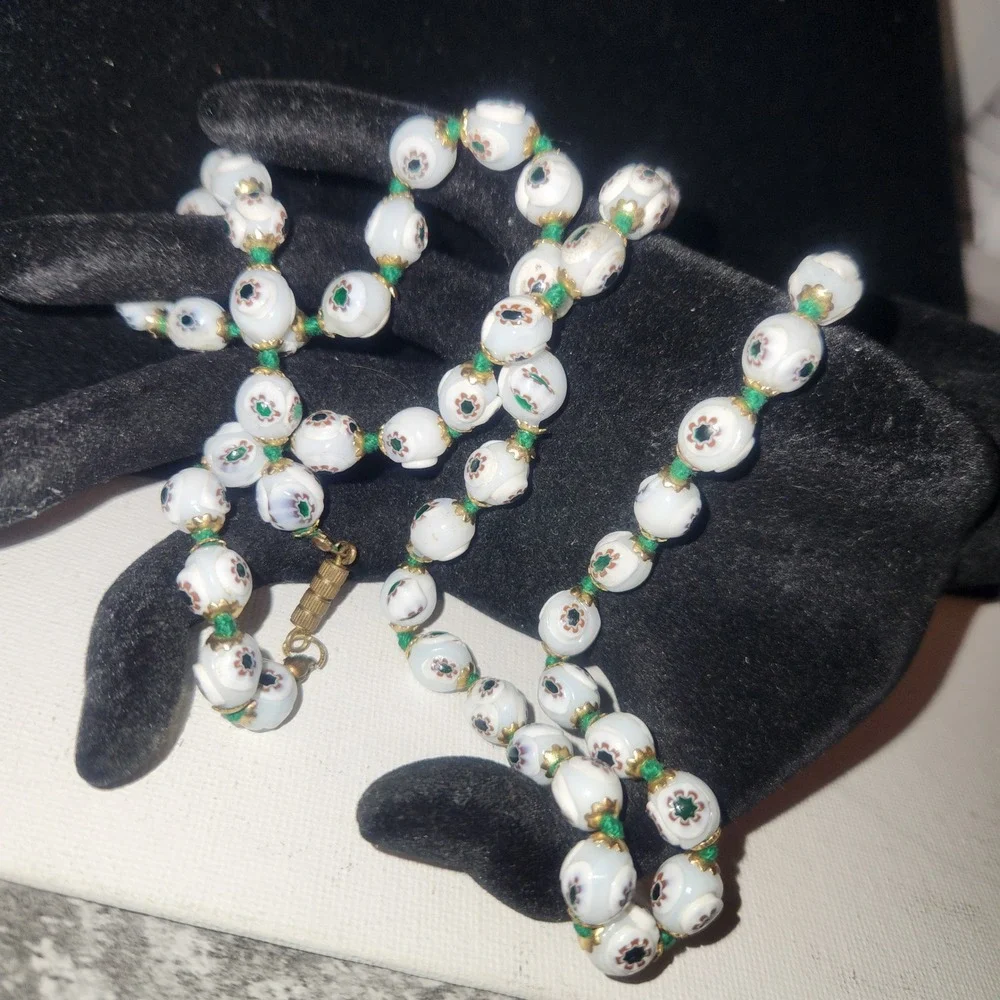 Vintage Venetian Murano Millefiori Glass Bead Necklace White Floral Hand Knotted - Picture 6 of 11